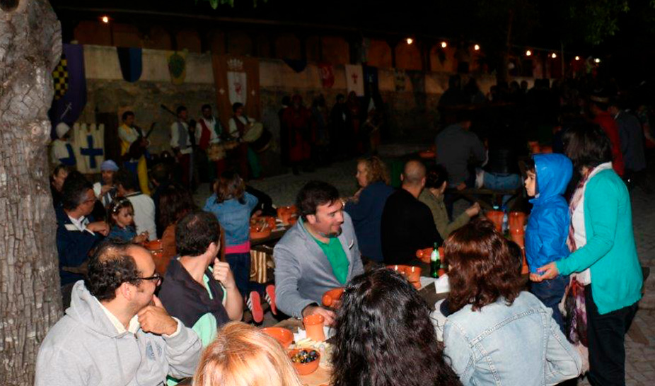 Porco-Montês e Láparos à mesa da Ceia Medieval em Penela
