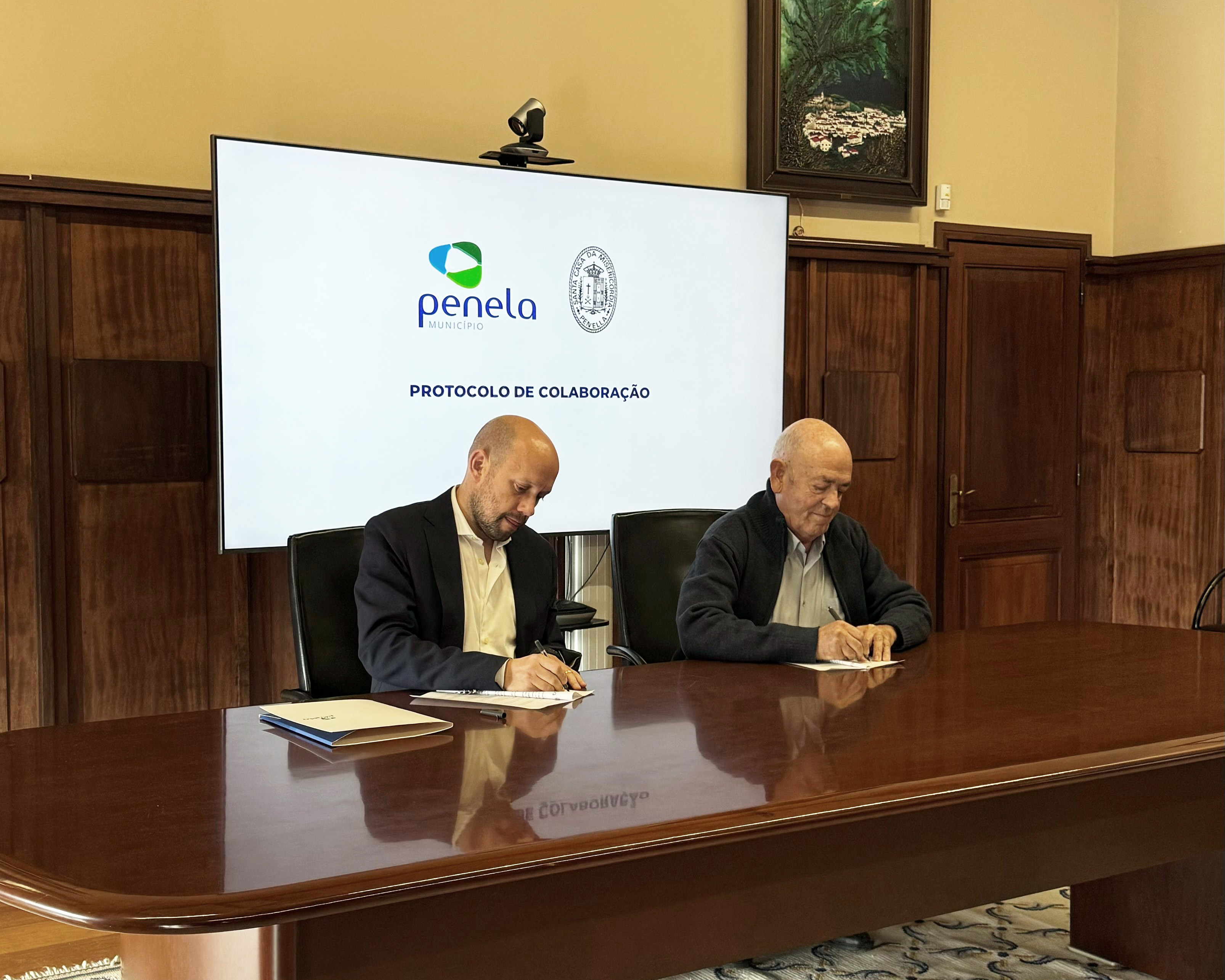 Câmara e Misericórdia formalizam protocolo para utilização gratuita da piscina municipal