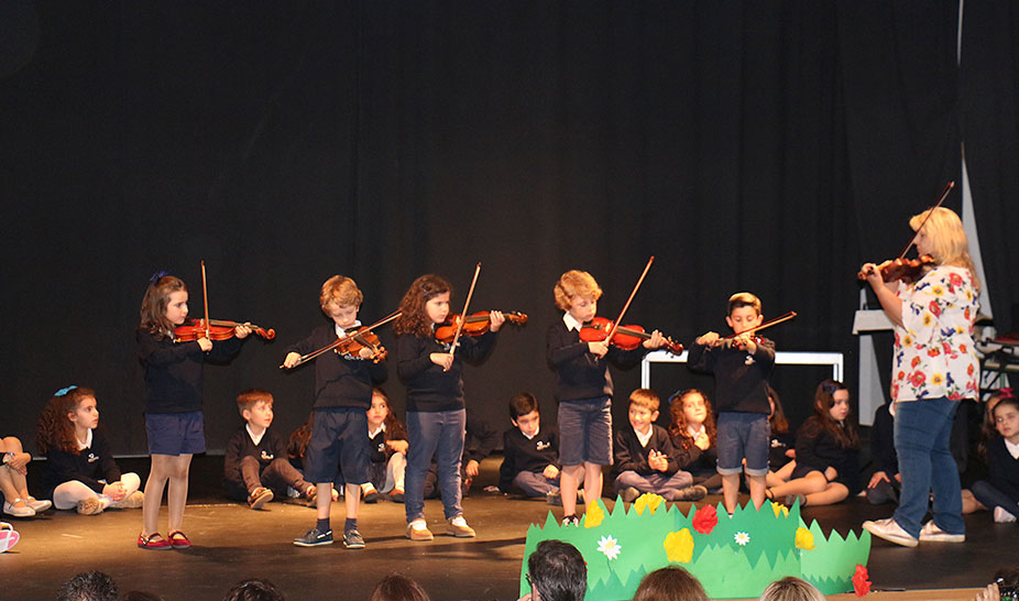 Residências Artísticas aproxima jovens às Artes