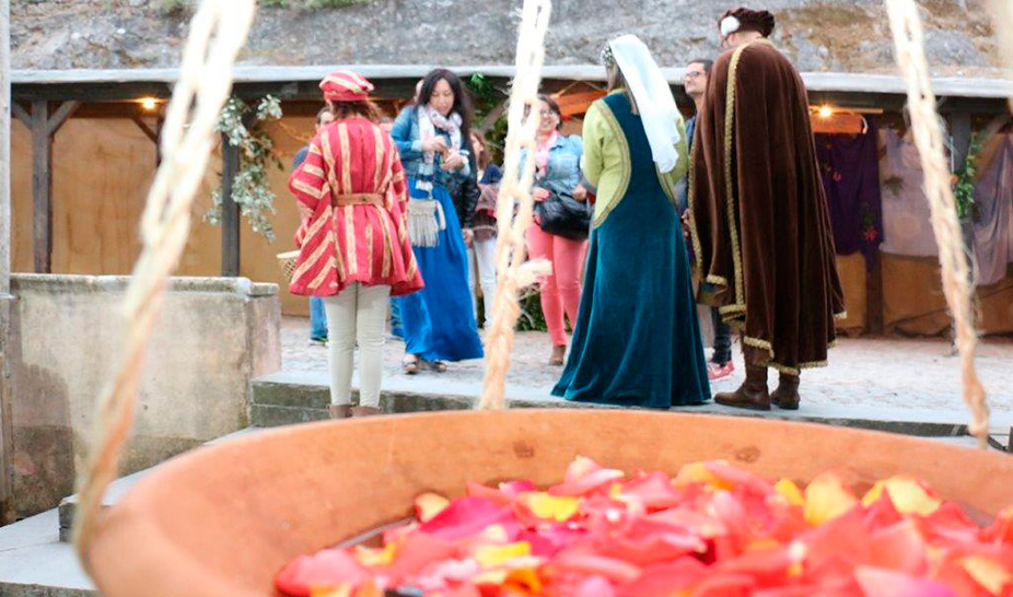 Saltimbancos e mercadores invadiram o castelo de Penela