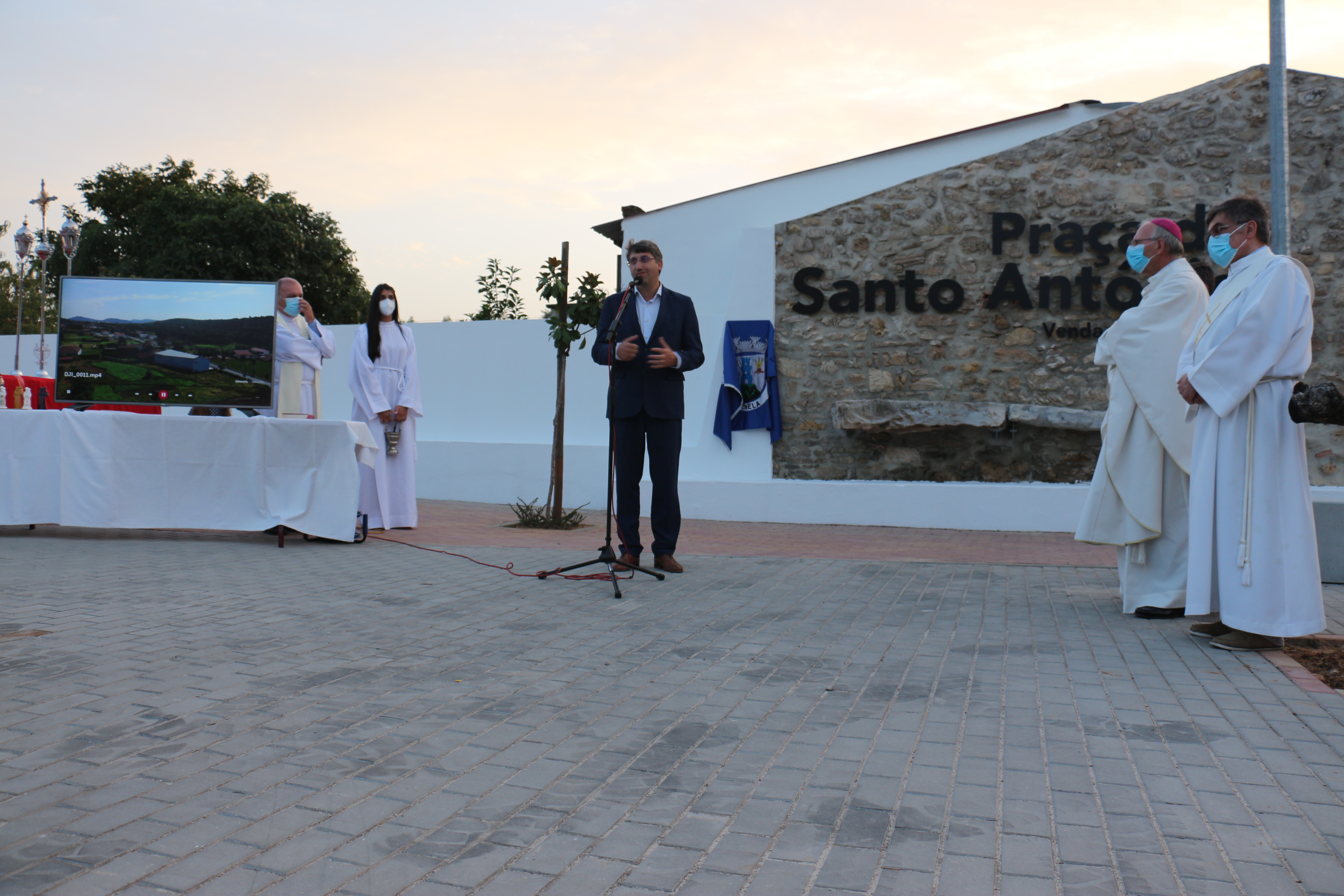 Inauguração da Praça de Santo António na Venda das Figueiras