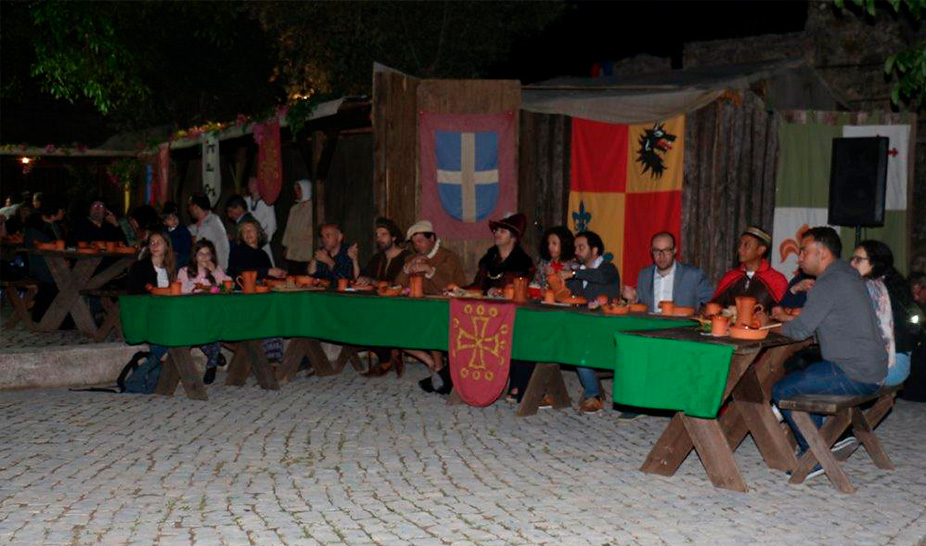 Porco-Montês e Láparos à mesa da Ceia Medieval em Penela