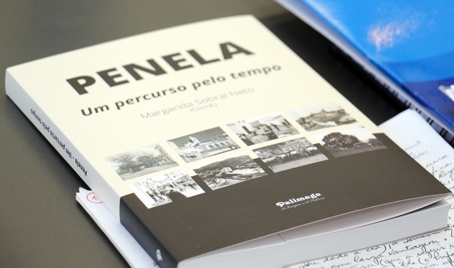 Casa cheia no lançamento do livro do centenário de Salvador Dias Arnaut 