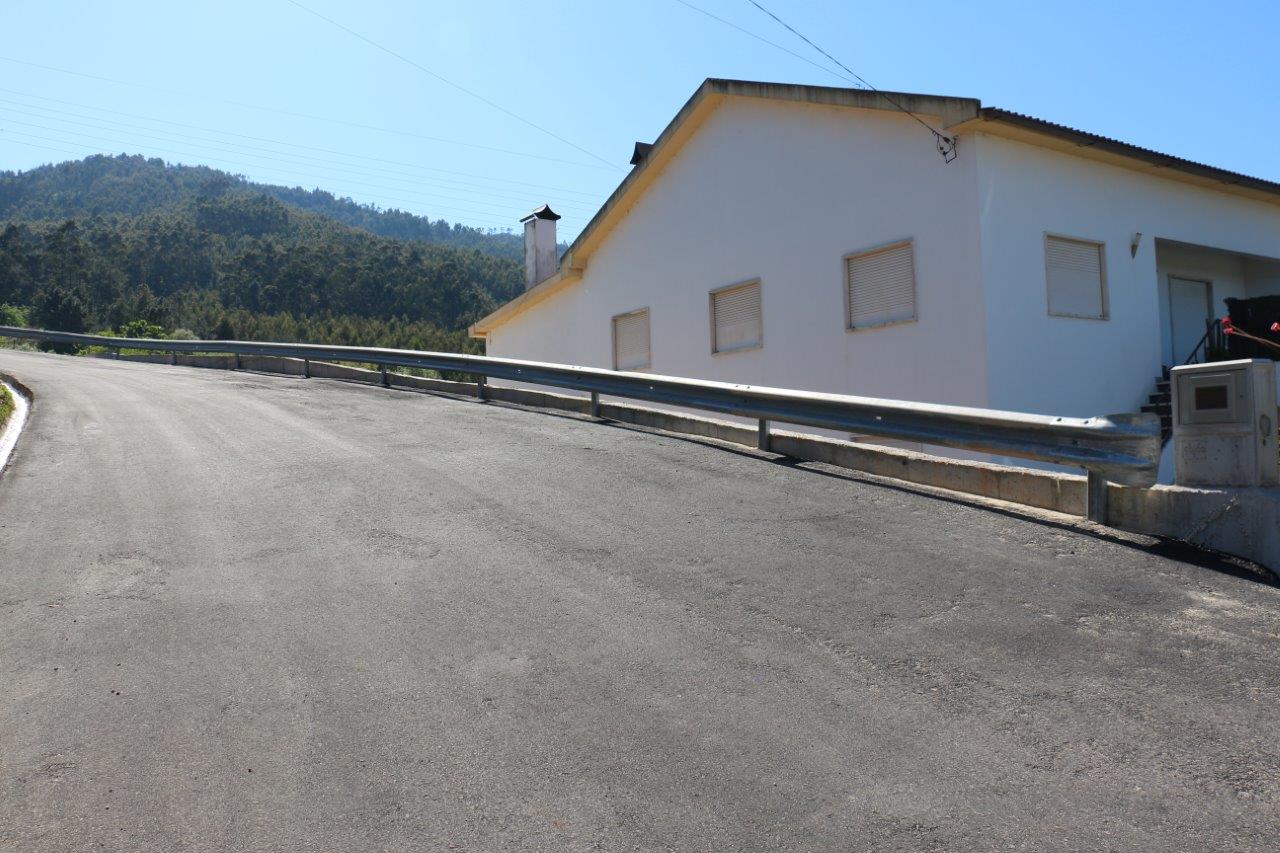 Muro de Suporte em Vieiros está concluído