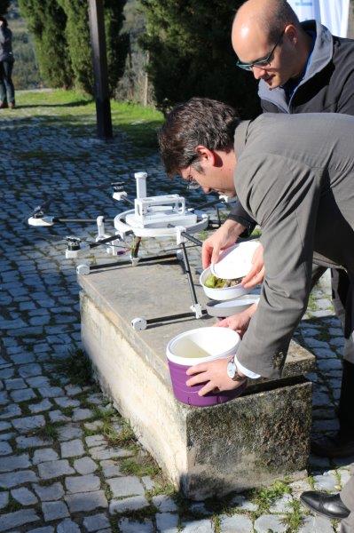 Projeto-piloto com recurso a drone entrega refeições a septuagenário de Podentinhos
