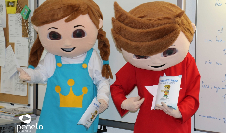 Alunos do 4º ano receberam visita das mascotes “Gaspar e Inês”