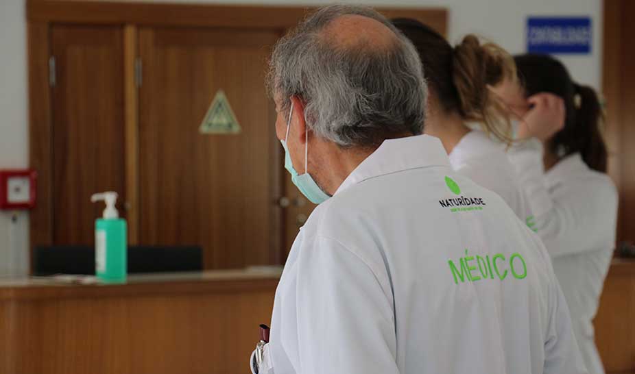 Penela entrega máscaras, viseiras e cogulas a instituições do concelho