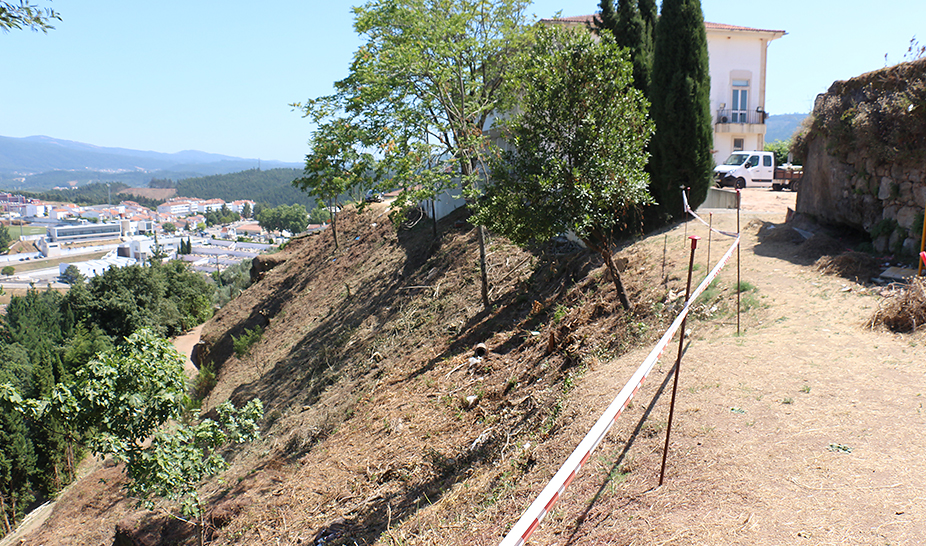Arrancaram as obras de “Arranjos exteriores envolventes ao Castelo de Penela”