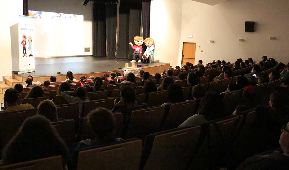 Jovens empreendedores sobem “No palco com o Gaspar e a Inês”