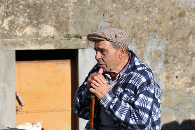 Projeto-piloto com recurso a drone entrega refeições a septuagenário de Podentinhos