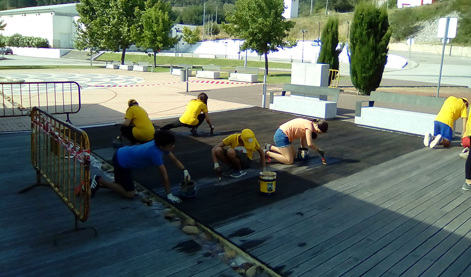 Sessenta e oito jovens “arregaçaram” as mangas pela comunidade e património