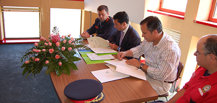 assinatura dos protocolos