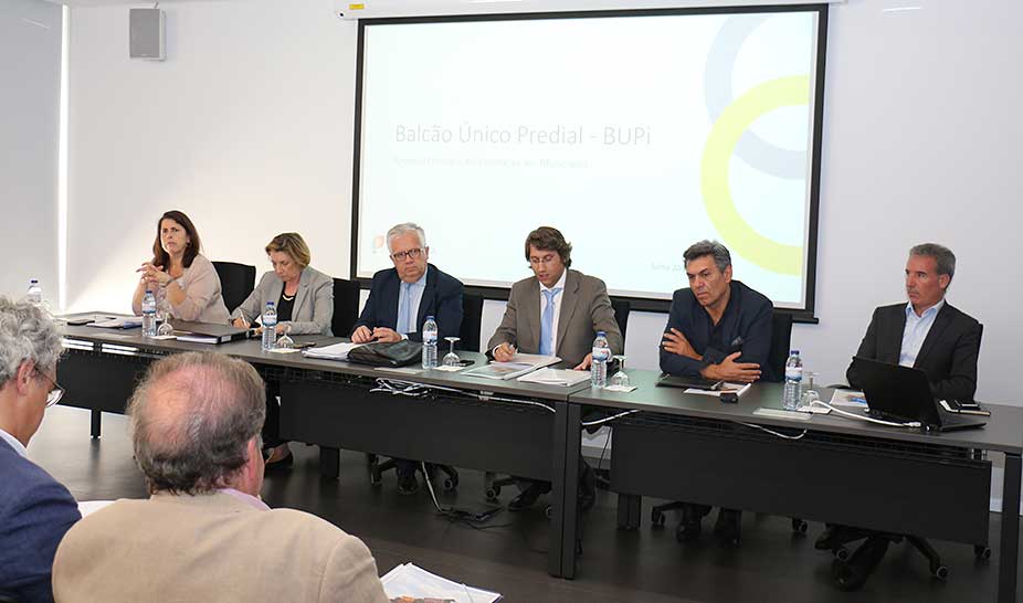 HIESE anfitrião na apresentação do Programa de Revitalização e Cadastro rústico