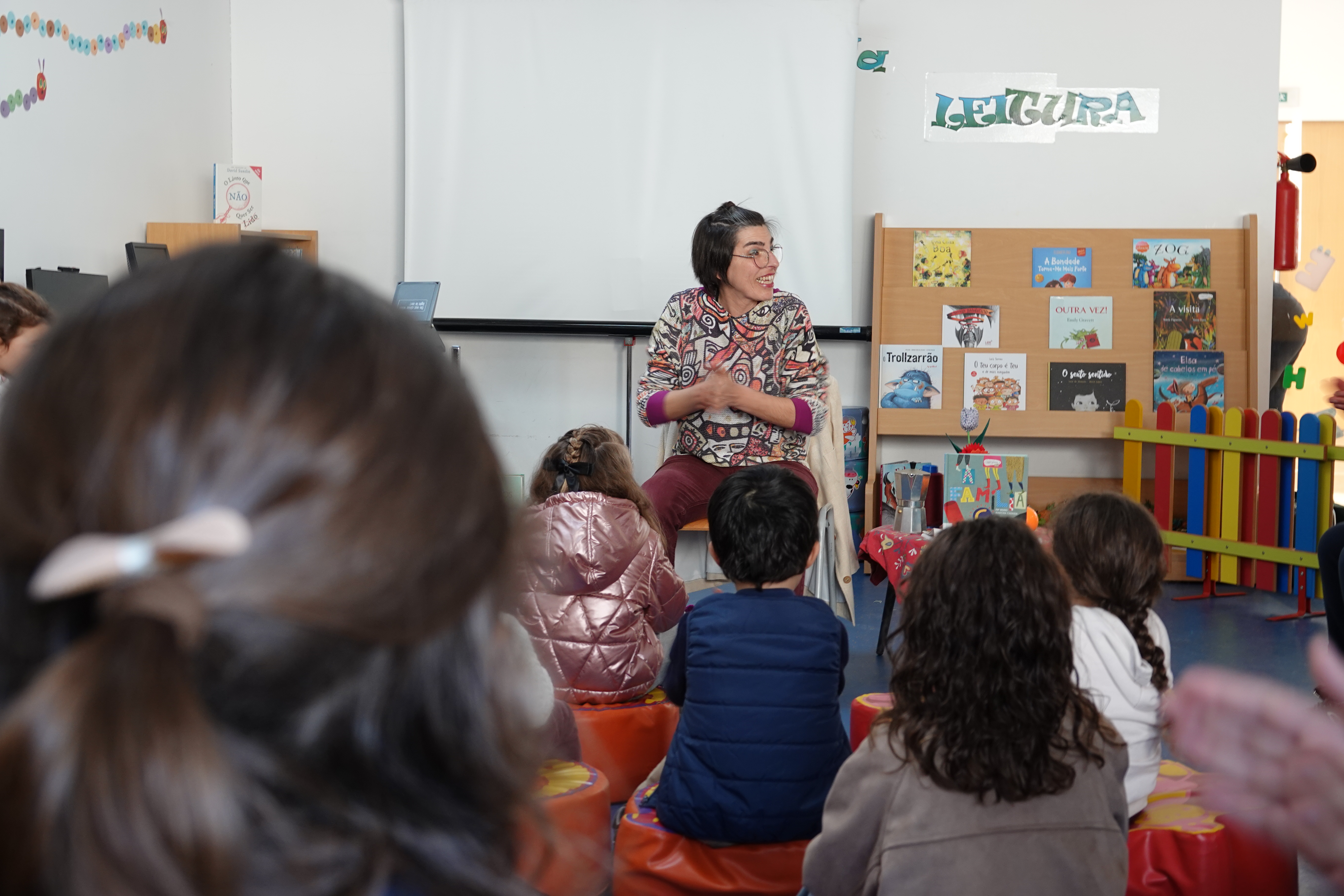 Laços de Leitura – histórias que abraçam com a temática de Abril