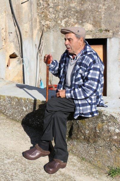 Projeto-piloto com recurso a drone entrega refeições a septuagenário de Podentinhos