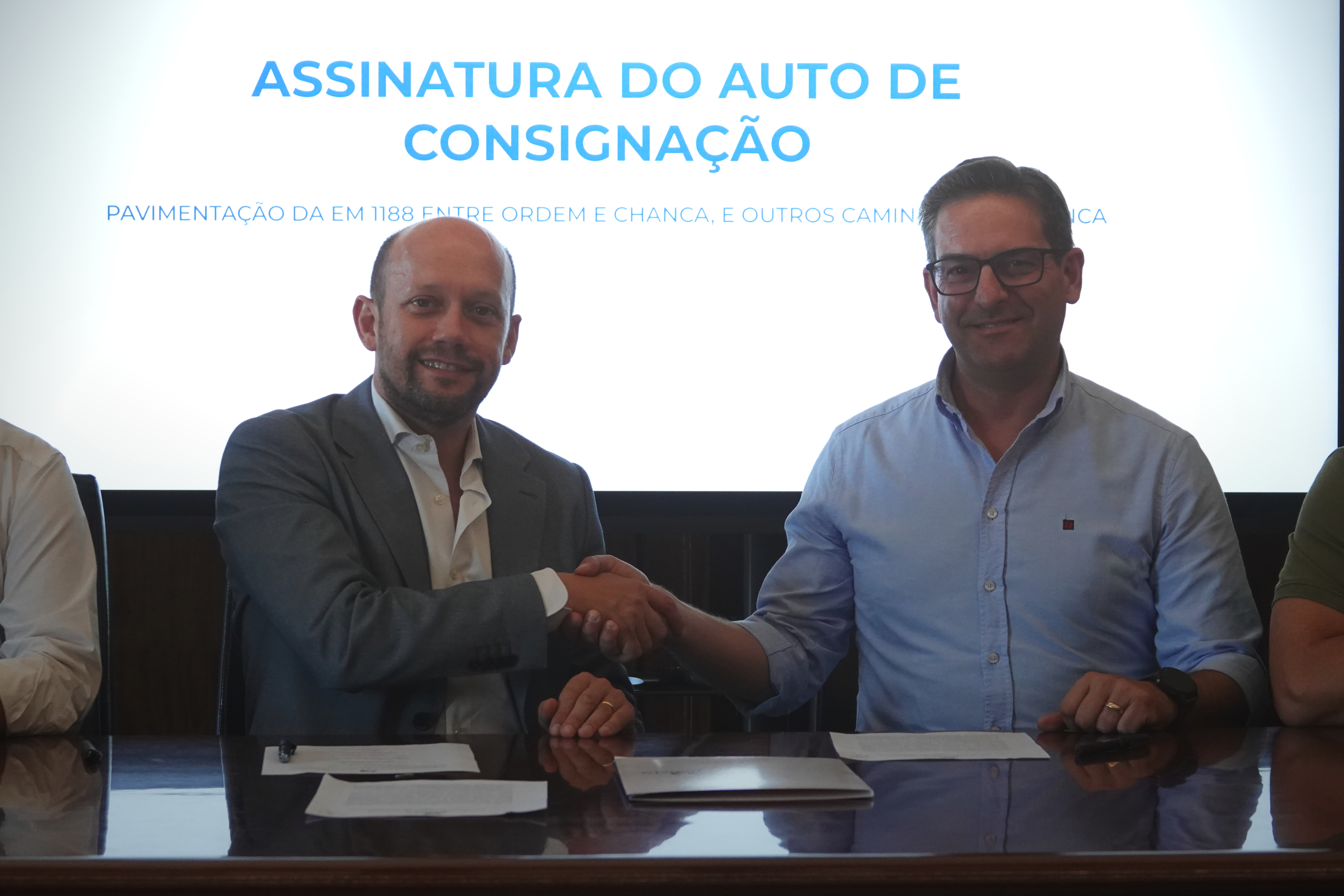 Pavimentação da EM 1188 entre a Ordem e a Chanca consignada