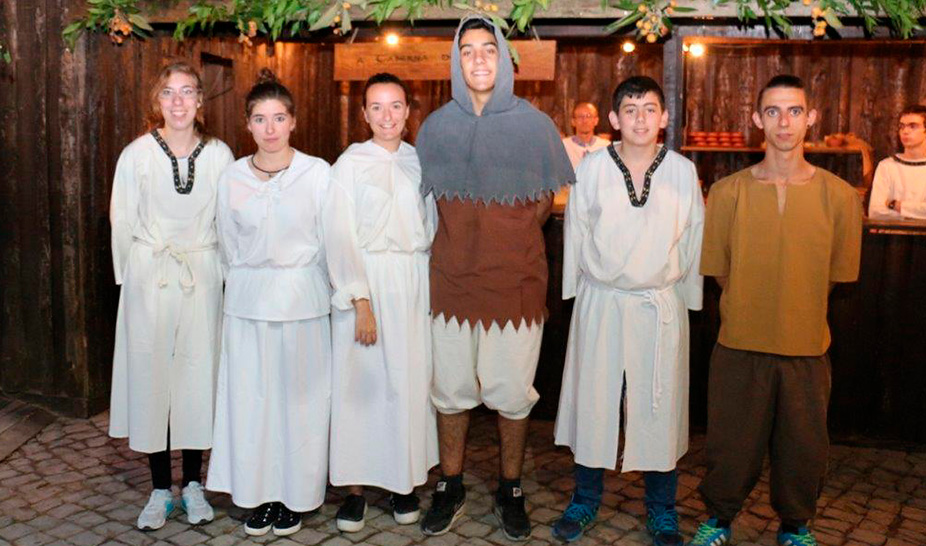 Saltimbancos e mercadores invadiram o castelo de Penela