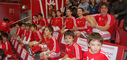 Na bancada a assistir ao jogo Benfica-Sporting