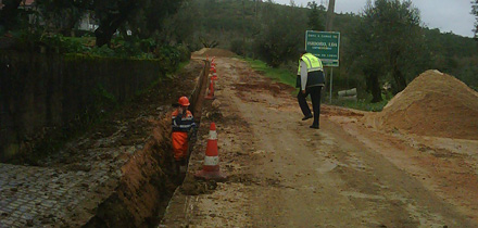 Obra de beneficiação da estrada Alfafar-Podentes