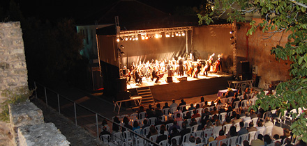 Carlos Guilherme e Orquestra Clássica do Centro 